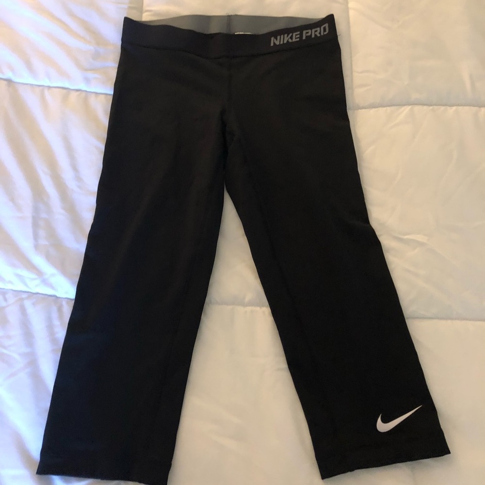 Nike Pro Dri-Fit Fitted Capris size S